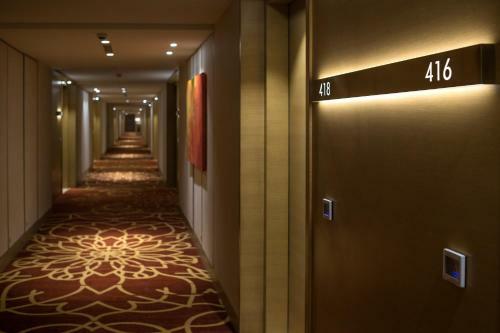 Feathers- A Radha Hotel, Chennai