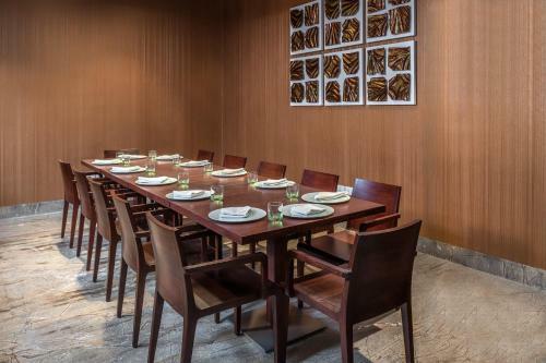 Feathers- A Radha Hotel, Chennai