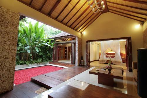 Grand Akhyati Villas & Spa