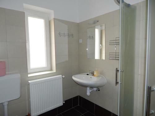 Gr�nay Apartmenthouse