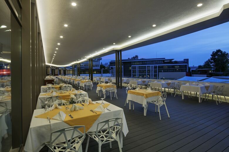 The Sense Deluxe Hotel