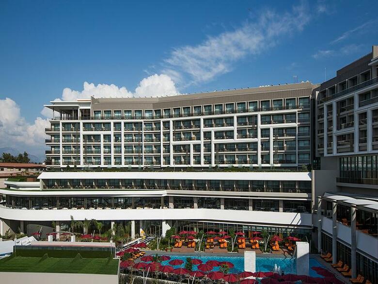 The Sense Deluxe Hotel