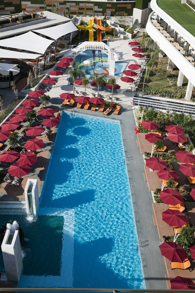 The Sense Deluxe Hotel