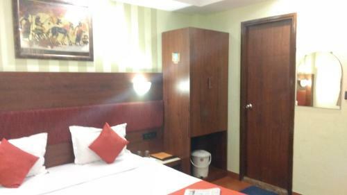 Hotel Bhammar's Inn - A Pure Veg