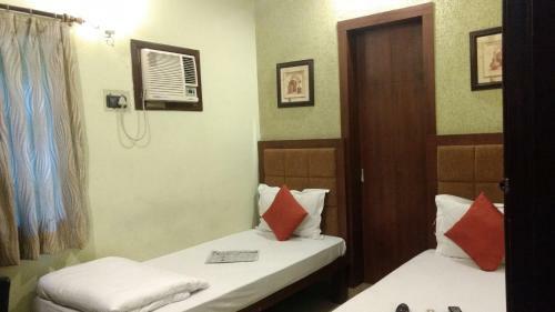 Hotel Bhammar's Inn - A Pure Veg