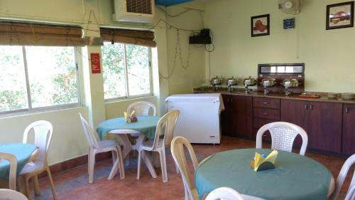 Hotel Bhammar's Inn - A Pure Veg