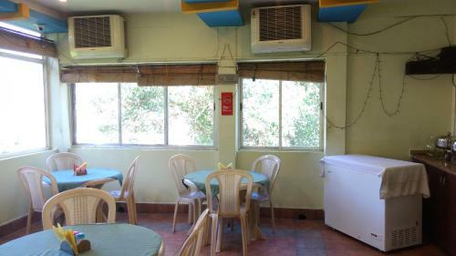 Hotel Bhammar's Inn - A Pure Veg