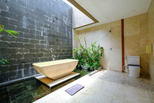 Hotel The Westlake Resort Yogya
