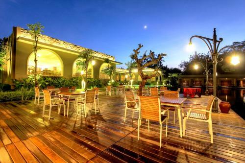 Hotel The Westlake Resort Yogya