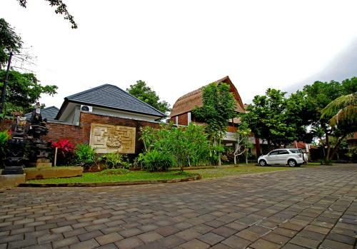 Uma De Villa