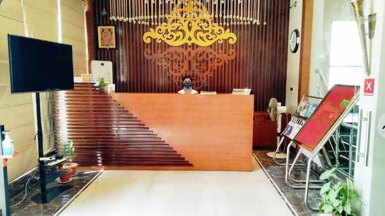 Hotel Ozas Grand