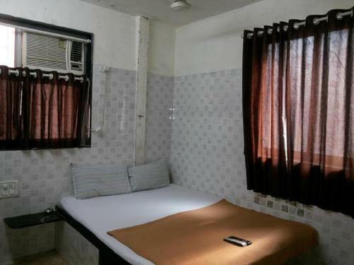 Hostal Hotel Al Mehraj