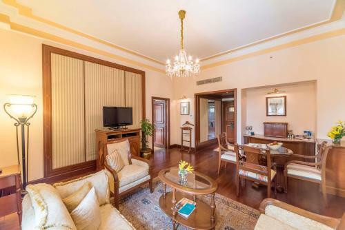 Hotel The Oberoi Grand Kolkata