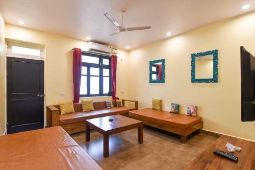 Candolim Serviced Apartments