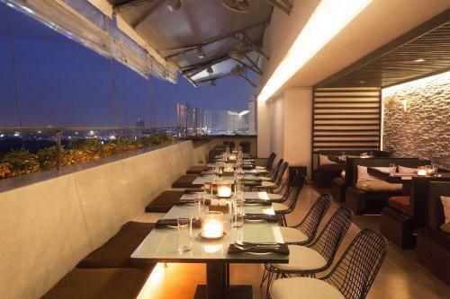 Hotel Ivory Tower