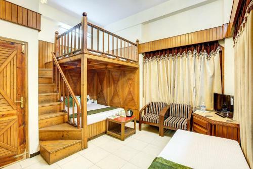 Hotel Treebo Varuna