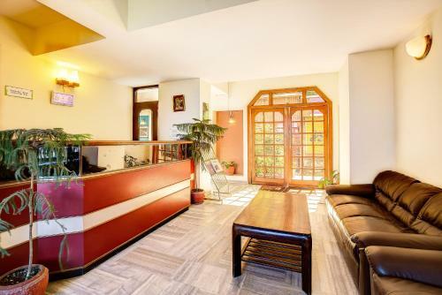 Hotel Treebo Varuna