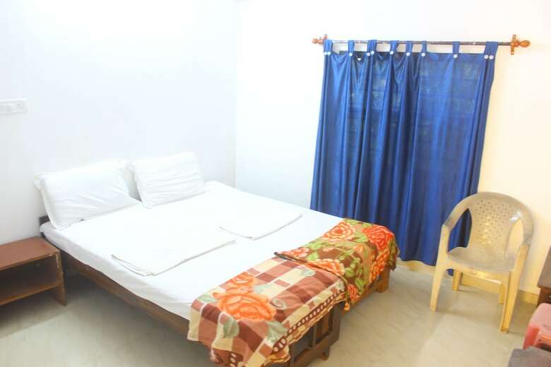 Hotel Poonam Village Resort