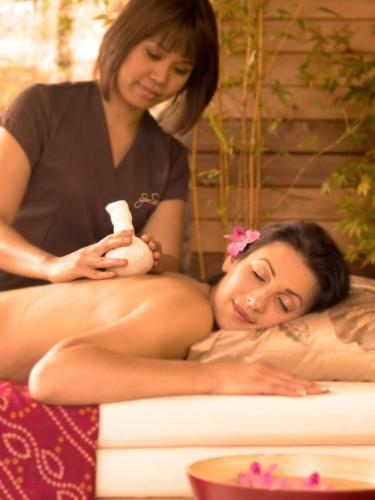 Westport Plaza Hotel, Spa & Leisure