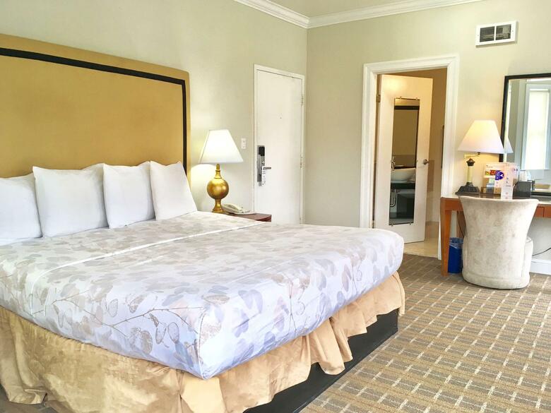 Sia Park Executive Hotel