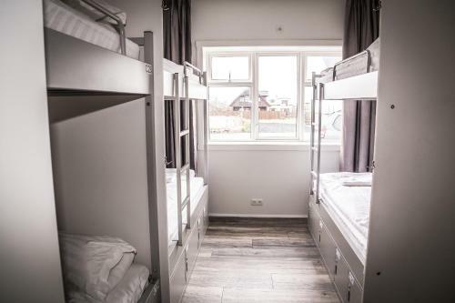 Bakki Hostel & Apartments