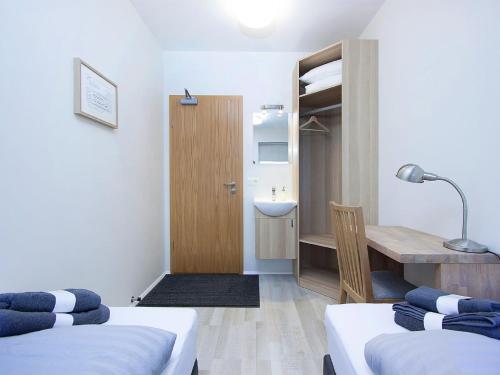 Bed & Breakfast Kef Guesthouse At Gr�n�svegur