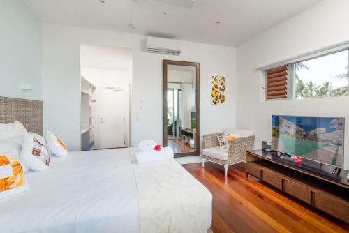 Crystal Blue Lagoon Villas