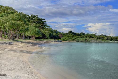 Albergue Nila Beach Resort
