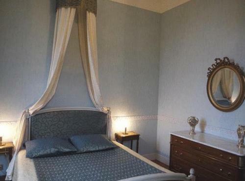 Hostal Ch�teau Fran�ois D'o
