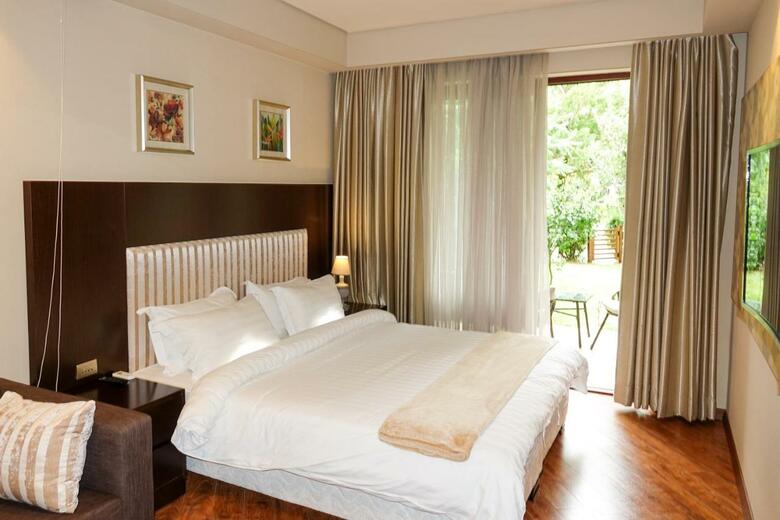 Luxury Dreamland Oasis Apartments