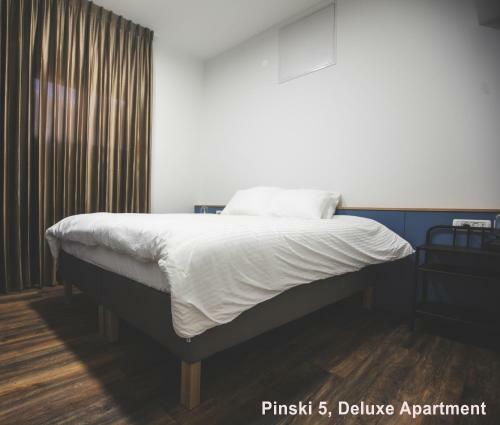Carmel Boutique Apartment