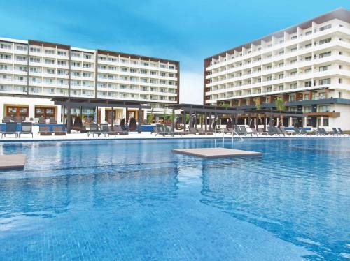Hotel Royalton Blue Waters All Inclusive