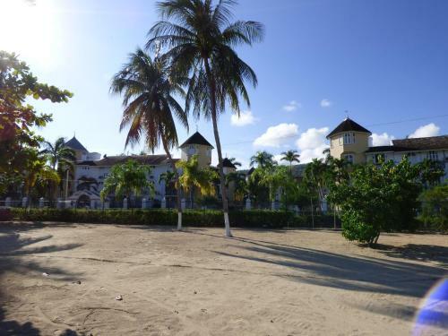 Apartamentos Beach One Bedroom Suite 29