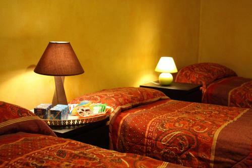Hostal A Due Passi Dal Treno Affittacamere