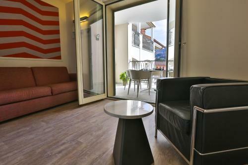 Hostal Al Campanile-aparthotel & Suite