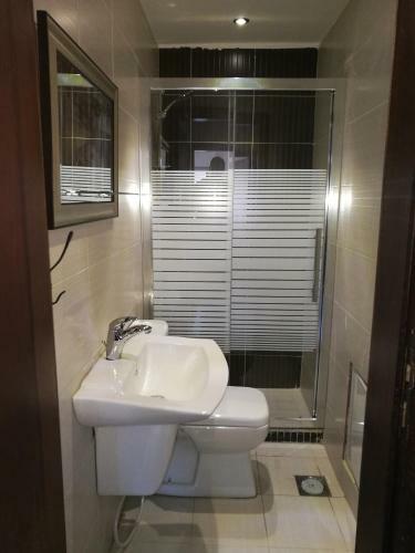 Cozy Dair Ghbar Apartment