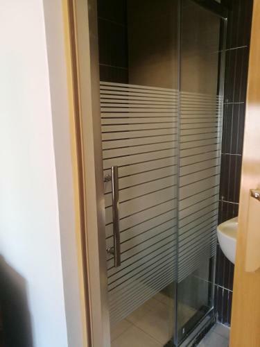 Cozy Dair Ghbar Apartment