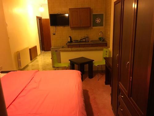 Suzan Studios & Apartments
