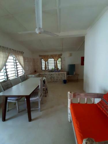 Posada Seawhispers Inn