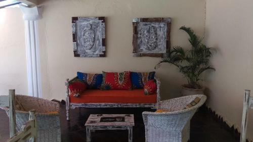 Posada Seawhispers Inn