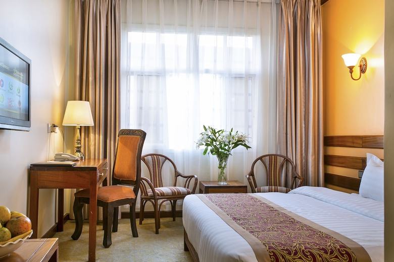 Eastland Hotel