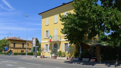 Hostal Mastroianni's Bed & Bistr�