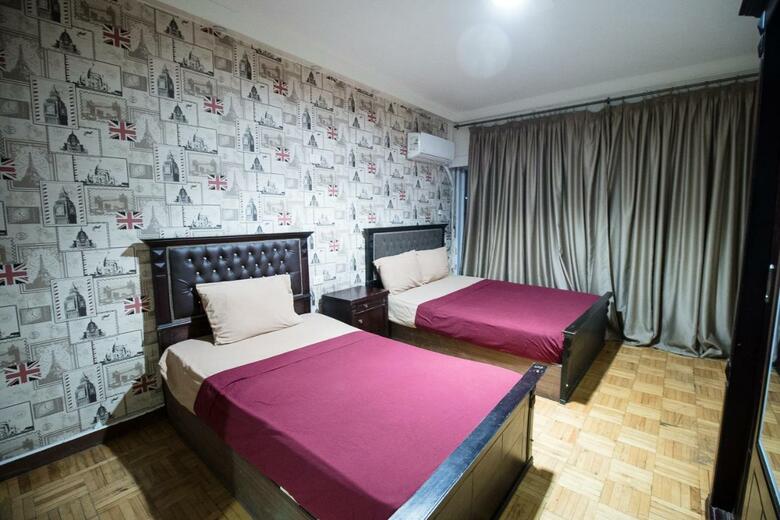Hostal Isis Hotel