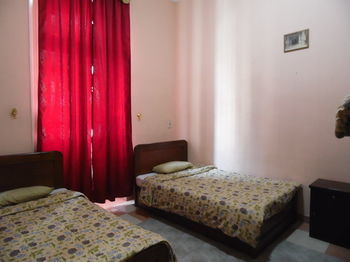 Hostal The Australian Hostel