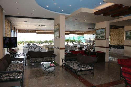 Holiday Suites Hotel & Beach Resort