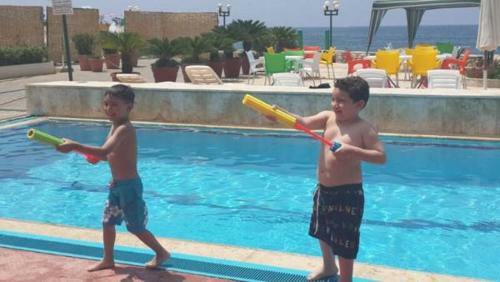 Holiday Suites Hotel & Beach Resort