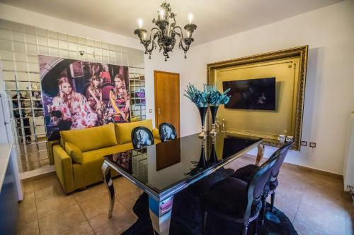 Luxury Central Apartment