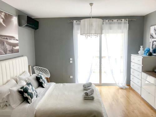 Luxury Apartment In Glyfada