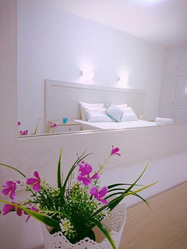 Crown Apartments