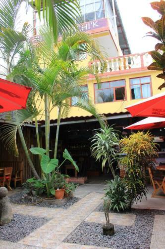 Restaurante, Bar Y Hotel Jarachik